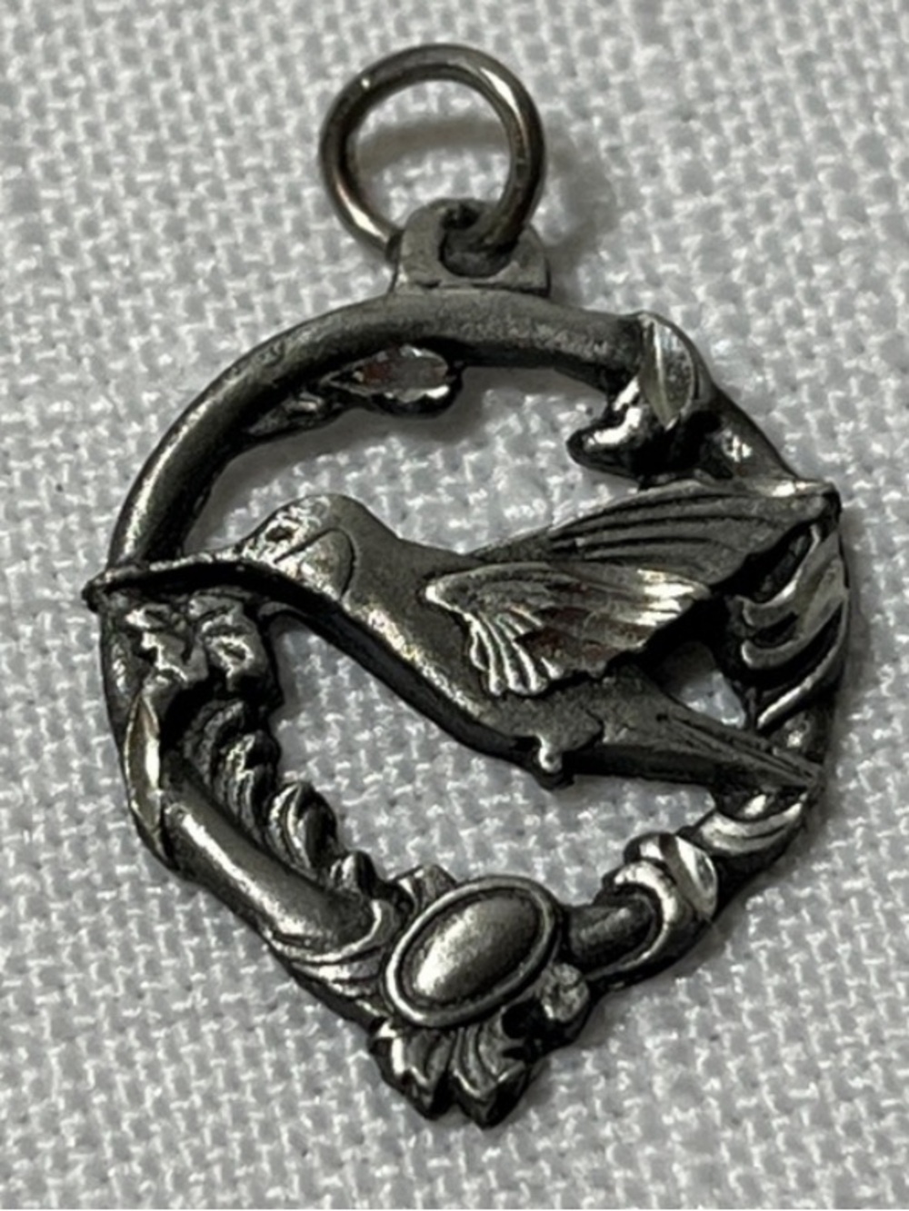 Vintage Sisk Bird Charm Pendant Silver Tone Ornate Nature Woodland Collectible